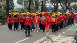 Demo Massa Buruh, Jalan Gatot Subroto Depan Gedung DPR Ditutup Sementara