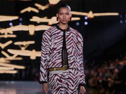 Bangga! Model asal Indonesia Mirelle Aurelia Debut di Fashion Show Chanel SS27