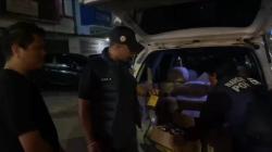 Avanza Parkir di Fasilitas Umum Majalengka, Ternyata Jual Ratusan Botol Miras Berbagai Merek
