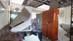 Plafon SD Negeri 2 Cepoko Sragen Ambrol, Sempat Terdengar Suara Retakan