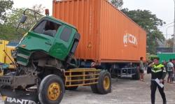 Kronologi Kecelakaan Beruntun 14 Kendaraan di Tol Cipularang, Dipicu Trailer Rem Blong