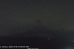 Gunung Semeru Meletus Hari Ini, Muntahkan Kolom Abu Tebal 700 Meter ke Langit
