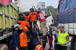 Kecelakaan Maut 2 Truk di Jalur Pantura Kendal, Sopir Tewas Terjepit
