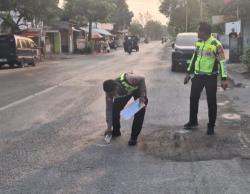 Kecelakaan Maut di Tuban, Mahasiswa Tewas Tertabrak Truk Trailer usai Gagal Menyalip