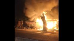 Ditinggal Pemilik ke Luar Kota, Warung Makan di Bondowoso Ludes Terbakar