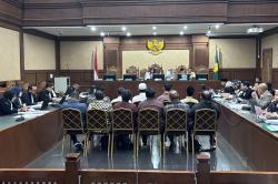 Sidang Kuota Haji: Travel Akui Berangkatkan 34 Jemaah Tanpa Antrean di 2024, Tarif 3.000 Dolar AS per Orang