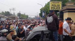 Dipimpin Wali Kota, Ribuan ASN Demo Mapolda Gorontalo Protes Kriminalisasi