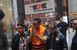 Breaking News: Bupati Klaten Hamenang Wajar Ismoyo Ditahan KPK, Pakai Rompi Oranye