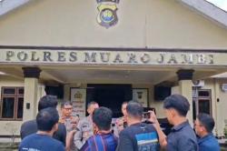 Pria di Muaro Jambi Tewas Tergantung di Pohon, Hasil Autopsi Diduga Korban Pembunuhan