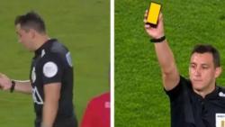 Inovasi Sepak Bola! Wasit Ganti Kartu Kuning dan Merah dengan Alat Elektronik Mirip Ponsel