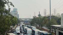 Macet Horor di Cawang, Butuh Berjam-jam ke Exit Tol Cawang