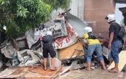 Dramatis! Tembus Hujan Deras, Polisi Tangkap Pengedar Sabu di Sungai Deli Medan