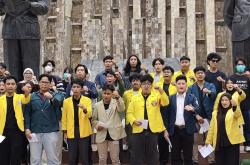 Mahasiswa Bakal Lepas Almamater saat Demo di Tugu Tani: Membaur dengan Masyarakat