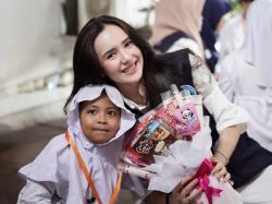 Beby Tsabina Ulang Tahun ke-24, Rayakan Hari Spesial Bareng Anak-Anak Panti Asuhan