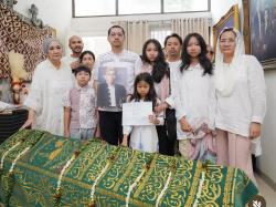 Innalillahi, Suami Petty TS Meninggal Dunia
