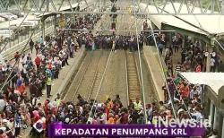 Penumpang di Stasiun Duri Menumpuk, Petugas Tambah 3 KRL