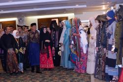 Pakai Kain Tradisional, Jokowi Hadiri Muslim Fashion Festival Indonesia 2018