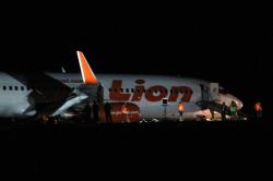 Pesawat Lion Air Tergelincir, Bandara Gorontalo Masih Ditutup