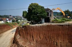 Rumah Terakhir di Jalur Proyek Tol Semarang-Batang Dieksekusi