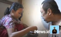 Bocah Perempuan di Grobogan Rawat Kakeknya yang Lumpuh Selama 5 Tahun