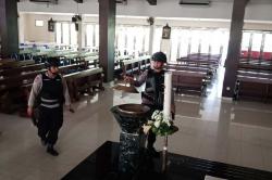 Gereja Santa Ana Diteror, Tim Penjinak Bom Sisir Seluruh Ruangan