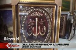 Mengintip Pembuatan Kaligrafi Arab dari Silikon dan Kertas Emas