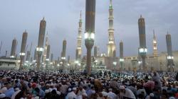 Ribuan Umat Muslim Buka Puasa Bersama di Masjid Nabawi, Begini Suasananya