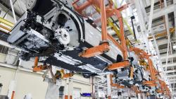 Melihat Proses Perakitan Mobil All-New BMW X3