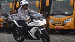 Cek Kendaraan Operasional Asian Games, Anies Naik Motor Dishub DKI Jakarta