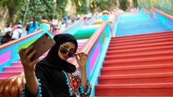 Indahnya Warna-Warni Kuil Batu Caves yang Instagramable