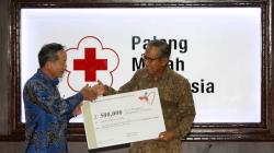 Taiwan Serahkan Donasi Rp7,3 M ke PMI untuk Korban Gempa Sulteng