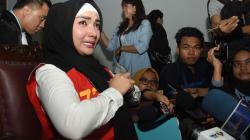 Tangisan Roro Fitria saat Pembacaan Duplik Sidang Kasus Narkoba