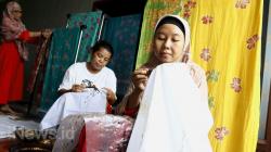 Batik Bermotif Anggrek Khas Kota Tangsel Ini Tembus Pasar Mancanegara