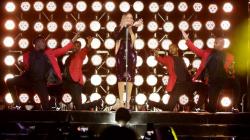 Diva Amerika Serikat, Mariah Carey Hibur Penggemar di Magelang