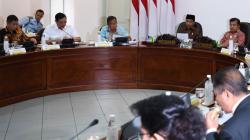 Presiden Jokowi Pimpin Rapat Terbatas Persiapan Natal dan Tahun Baru