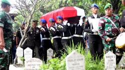 Letkol Dono Kuspriyanto Dikebumikan di Pemakaman Pahlawan Dreded