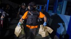 Polisi Geledah Rumah Terduga Pelaku Peledakan Pospam Kartasura