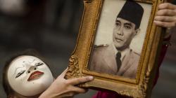 Aksi Penari Kontemporer Peringati Hari Lahir Soekarno