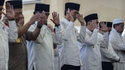 Minta Hujan Turun di Riau, Presiden Jokowi Salat Istisqa