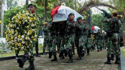 Kecelakaan Helikopter Mi-17, Empat Prajurit TNI Dimakamkan di TMP Giri Tunggal