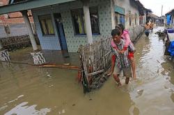 Waspada Banjir Rob akibat Fenomena Bulan Purnama hingga 4 September, Pesisir Jateng Siaga