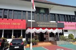 2 Rekannya Ditahan Kejaksaan, Eks Dirus Perumda Tirta Bhagasasi Mangkir dengan Alasan Sakit Kepala