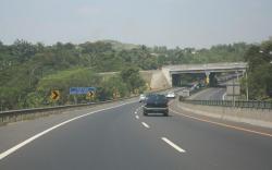 Tanah Bergerak di Dekat KM 91 Tol Cipularang, Ini Kata Jasa Marga!