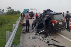 Innova Hantam Pemotor di Serpong Tangsel, Dua Korban Sempat Terpental Sebelum Tewas!