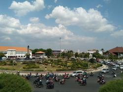 Ribuan Mahasiswa Semarang Gelar Demo di Bundaran Tugu Muda Hari Ini
