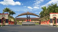 BREAKING NEWS Taruna Akpol Tewas Diduga Lompat dari Lantai 3 Gedung Hoegeng