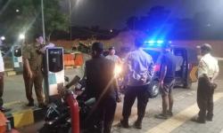 Brimob Cegah Tawuran Pelajar di Ciputat, Lima Pelajar Diamankan Bersama Golok dan Celurit