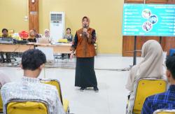 Wabup Bojonegoro Paparkan Strategi Pengentasan Kemiskinan kepada Peserta KKN Unigoro