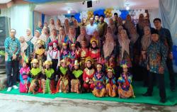Hadiri Pentas Seni SDN Kali Baru III, Ketua DPRD Bekasi Soroti Pentingnya Pembentukan Karakter Anak