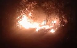 Gudang Rongsok di Blabak Kediri Terbakar akibat Sisa Pembakaran Plastik